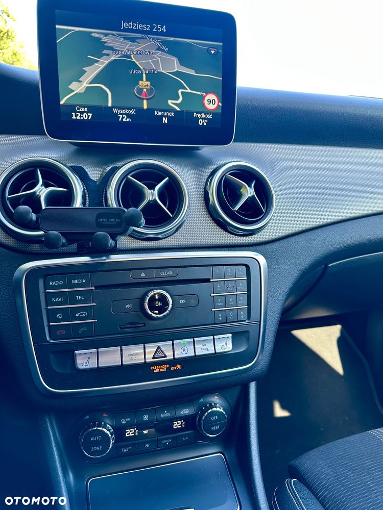 Mercedes-Benz GLA 200 7G-DCT Urban - 26