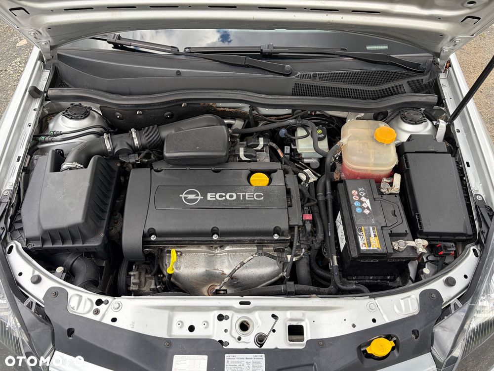 Opel Astra 1.6 Essentia - 11