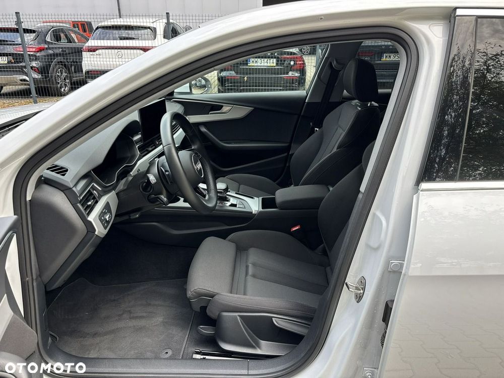 Audi A4 Limousine 35 TFSI mHEV Advanced S tronic - 10