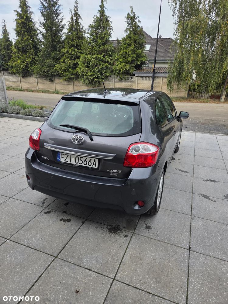 Toyota Auris - 5