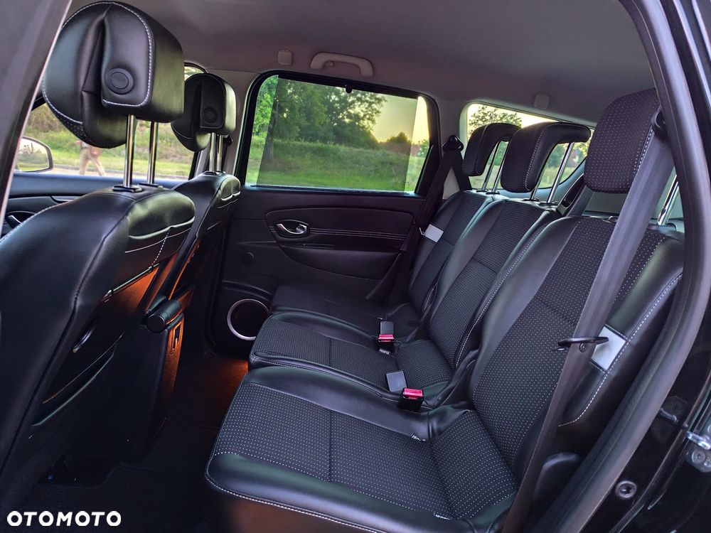 Renault Scenic 1.6 16V 110 Paris - 9