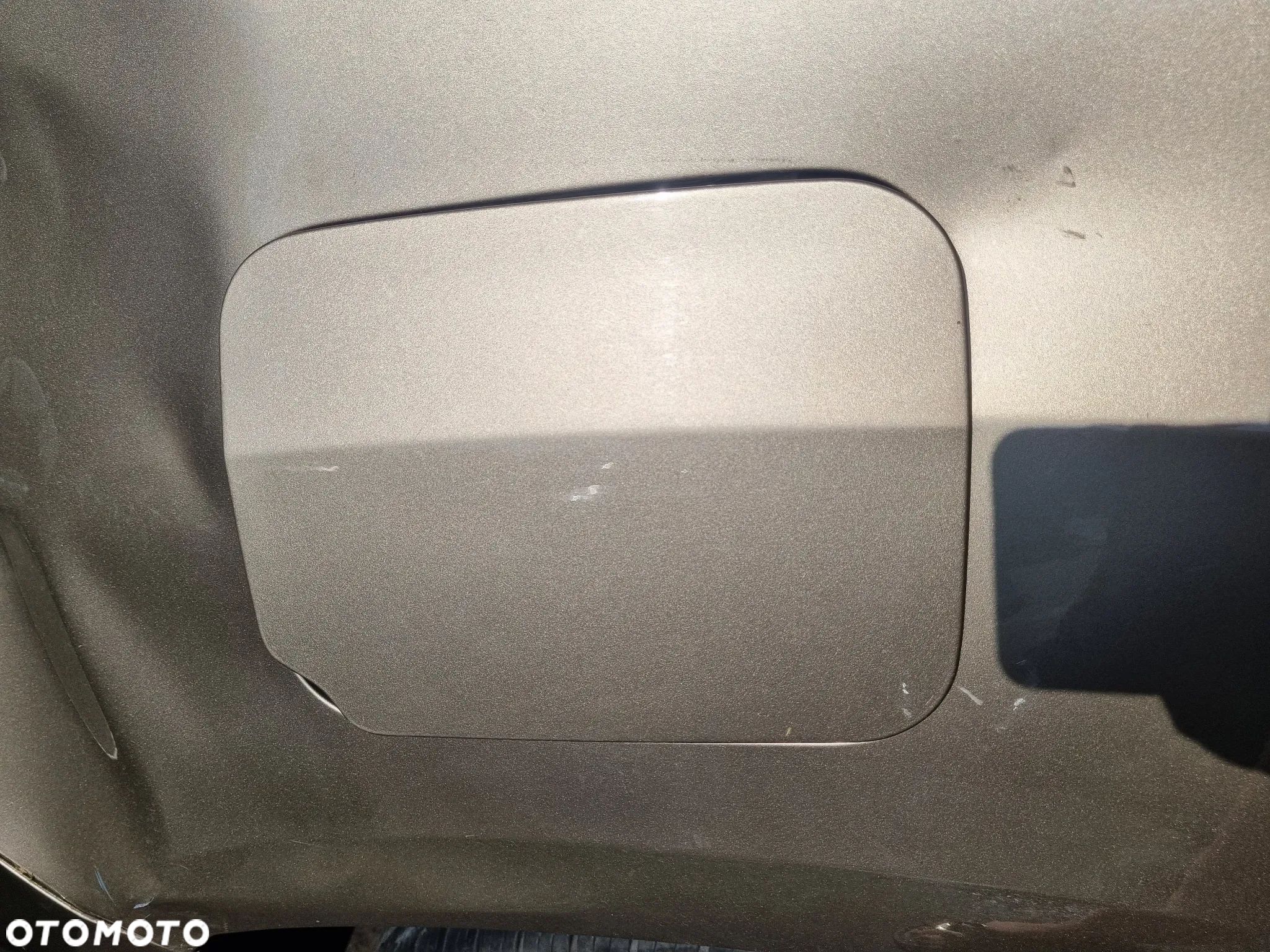 DACIA DUSTER II 17-21 2019 r. TEHNP KLAPKA WLEWU PALIWA + - 1