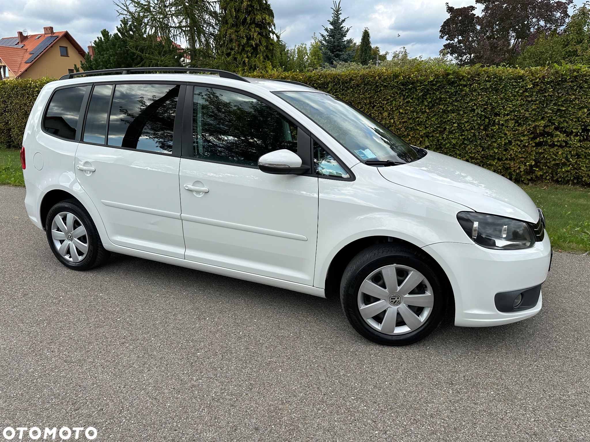 Volkswagen Touran 1.6 TDI DPF BlueMotion Technology DSG Highline - 14