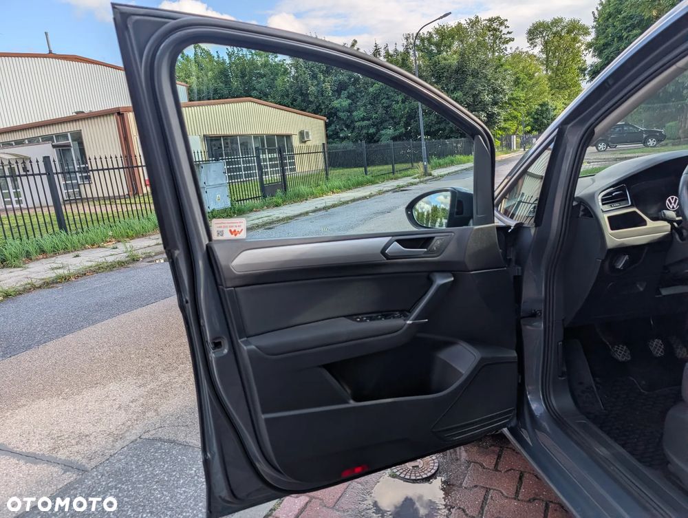 Volkswagen Touran 2.0 TDI BMT SCR Comfortline - 21
