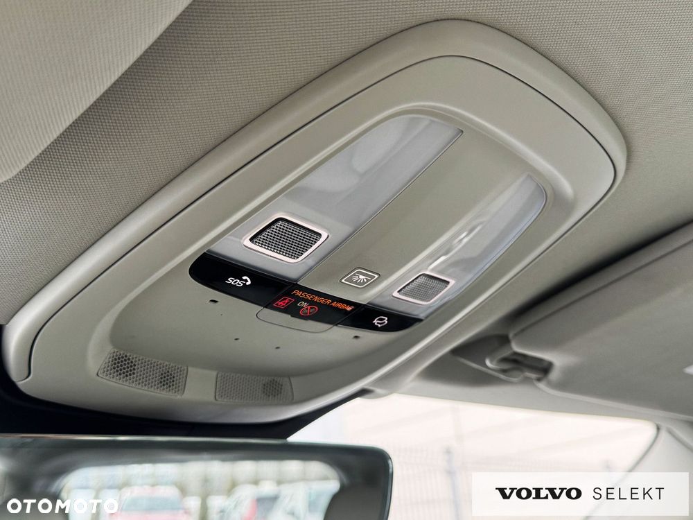 Volvo XC 90 - 35