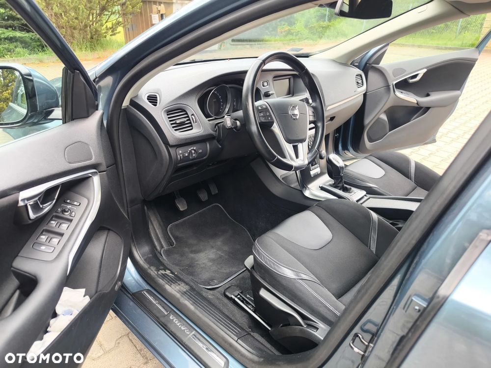Volvo V40 T3 Momentum - 10