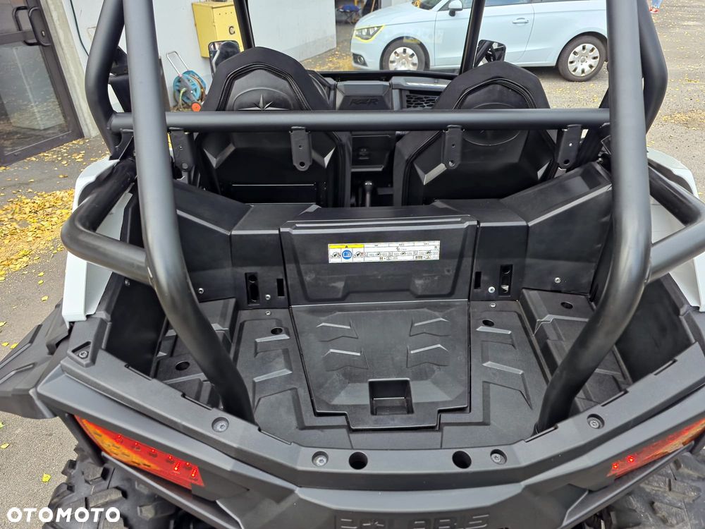 Polaris RZR - 20