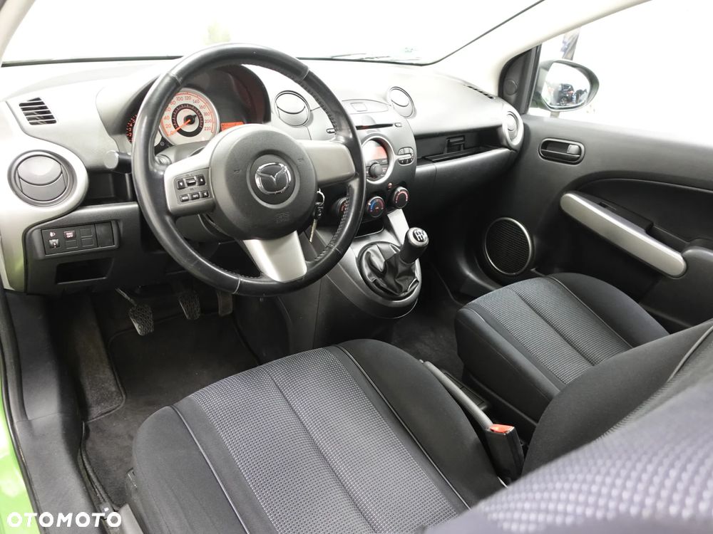 Mazda 2 - 19