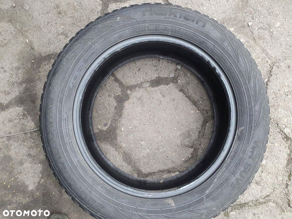 225/60R18 Nokian WR SUV 3 XL komplet opon zima 7,1mm - 8