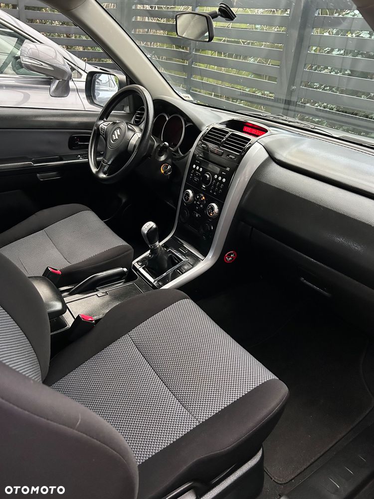 Suzuki Grand Vitara 1.6 Comfort - 22