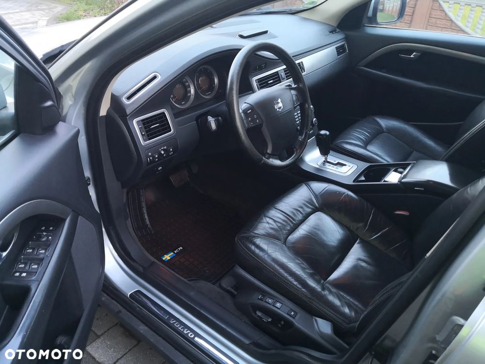 Volvo XC 70 - 7