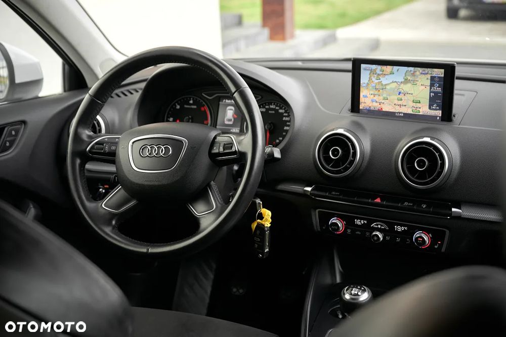 Audi A3 Sportback 2.0 TDI quattro Ambiente - 29