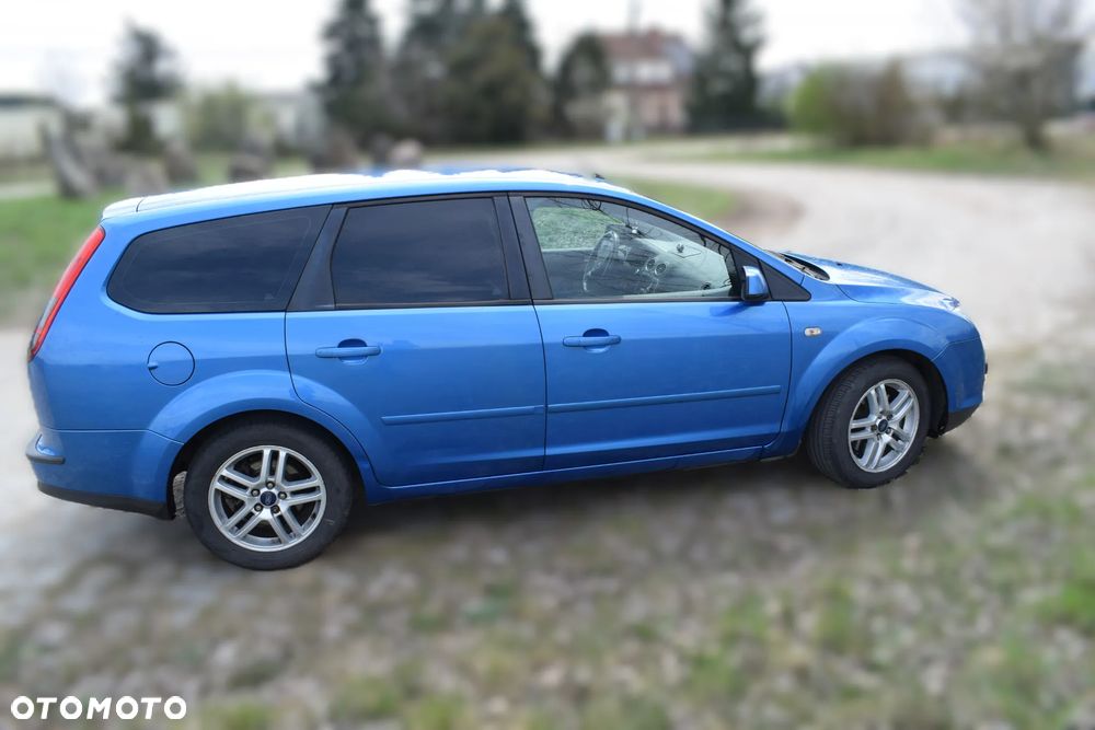 Ford Focus 2.0 16V Titanium - 5