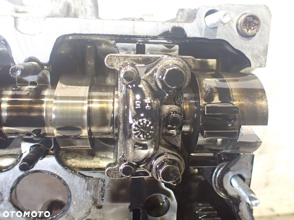 GŁOWICA KPL. NISSAN QASHQAI I 2.0 - 10