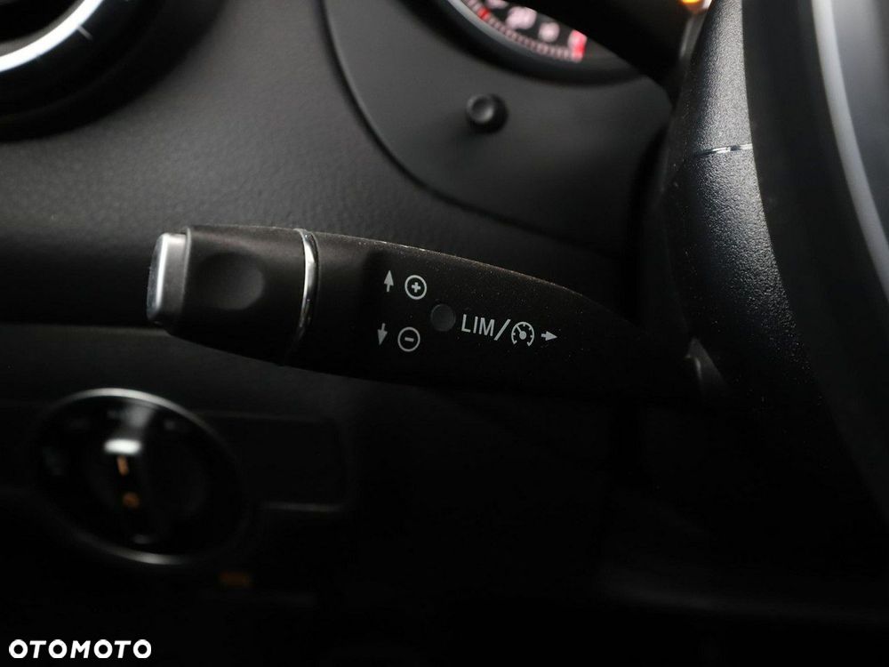 Mercedes-Benz CLA 180 d 7G-DCT - 32