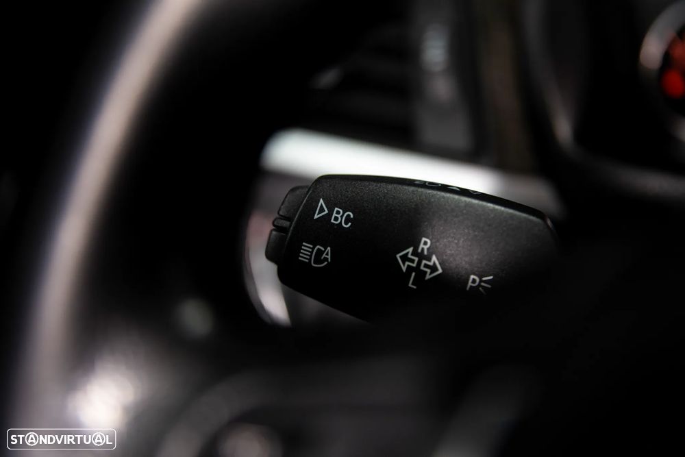 BMW 320 d Aut. Luxury Line - 23