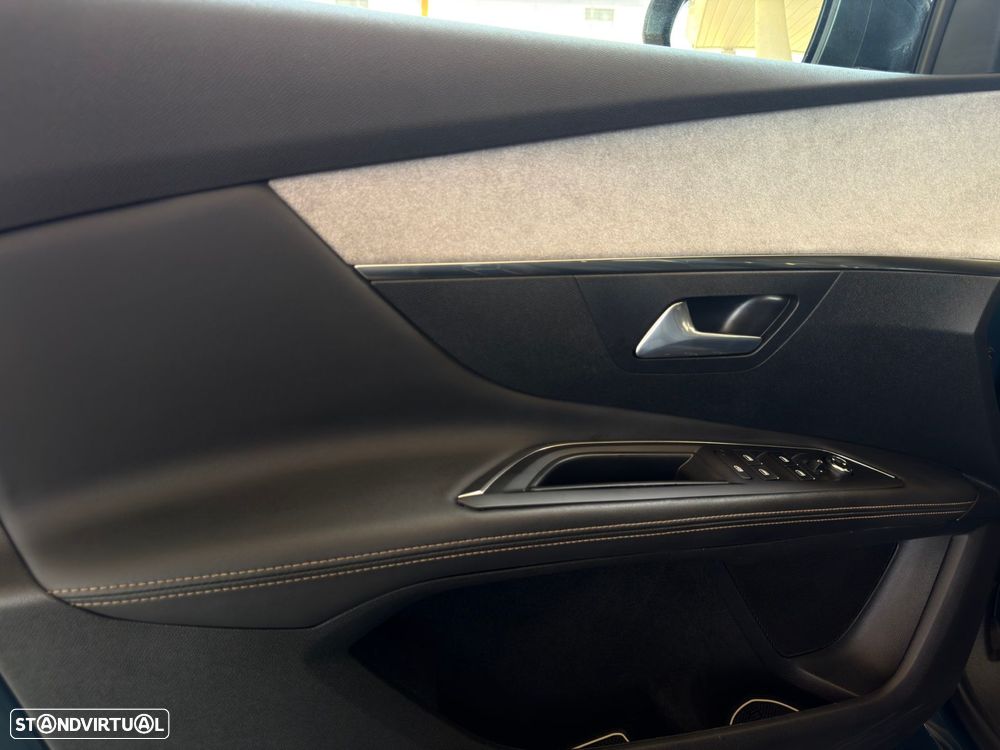 Peugeot 3008 - 18