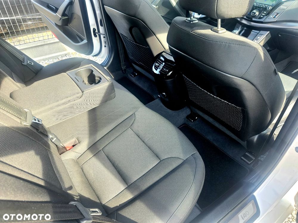 Hyundai i40 Kombi 2.0 Premium - 23