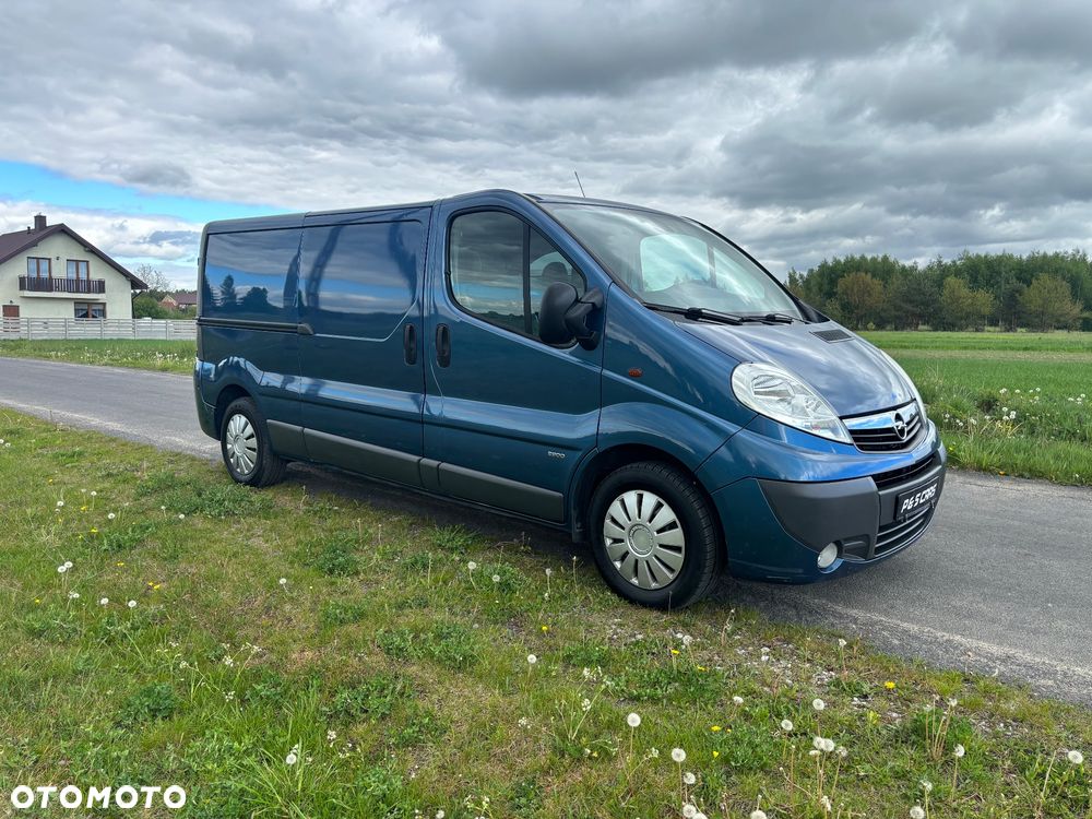 Opel Vivaro - 1
