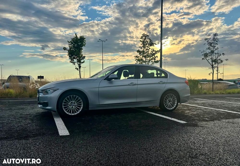 BMW Seria 3 320d Efficient Dynamic Edition Aut. Luxury Line - 9