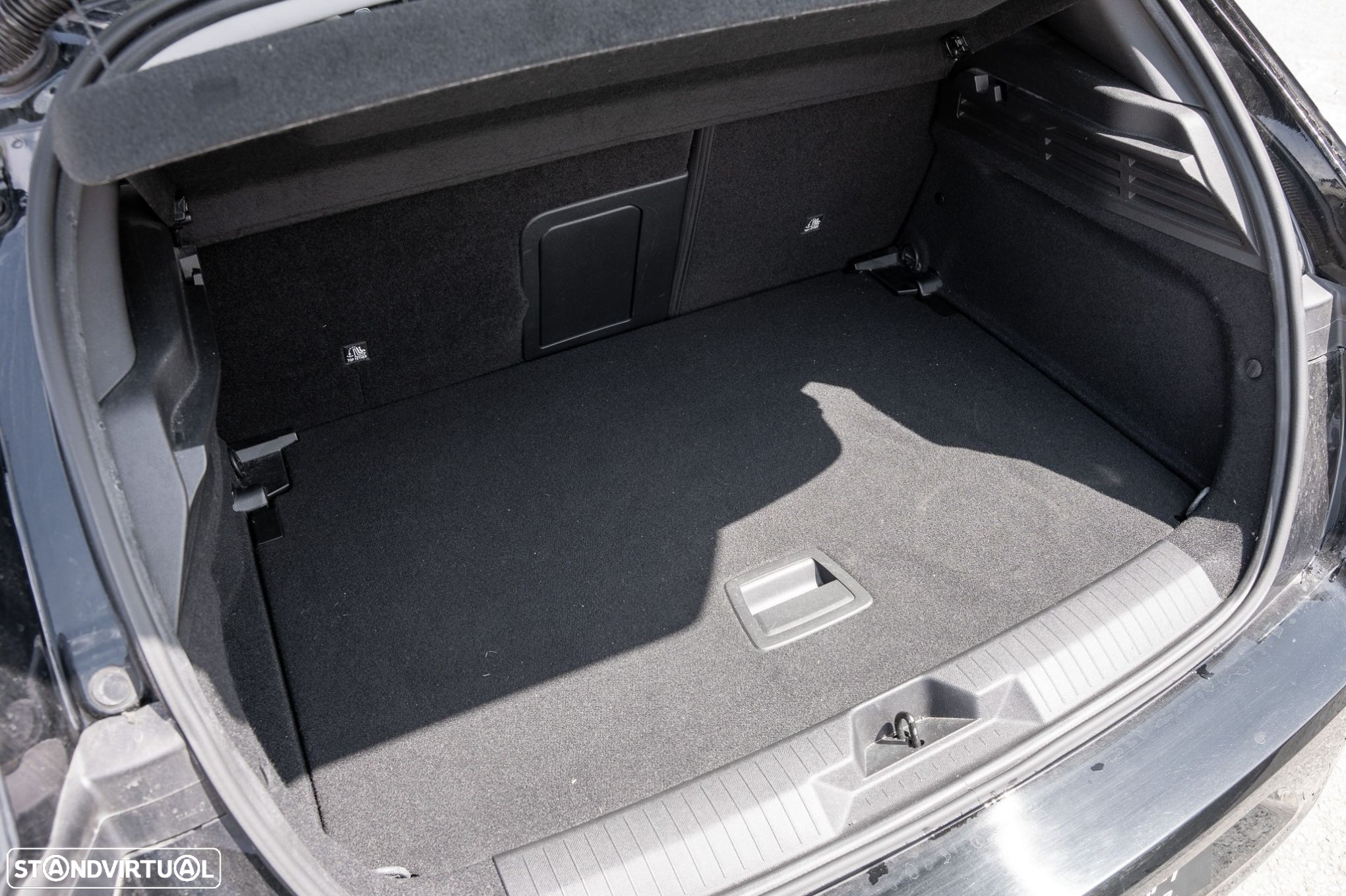 Opel Astra 1.5 D Elegance - 19