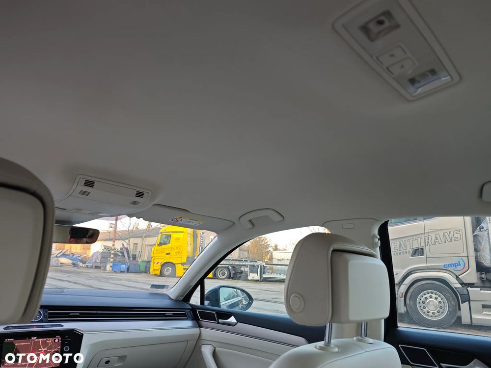 Volkswagen Passat 2.0 TSI BMT Highline DSG - 24