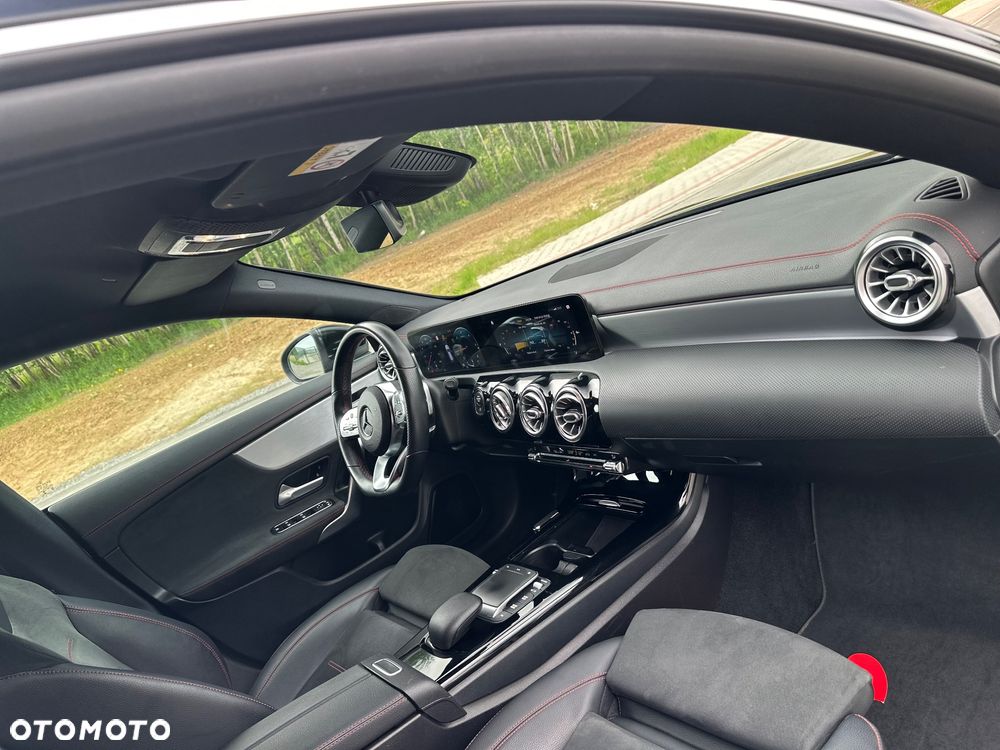 Mercedes-Benz CLA 200 d 4-Matic AMG Line 8G-DCT - 11
