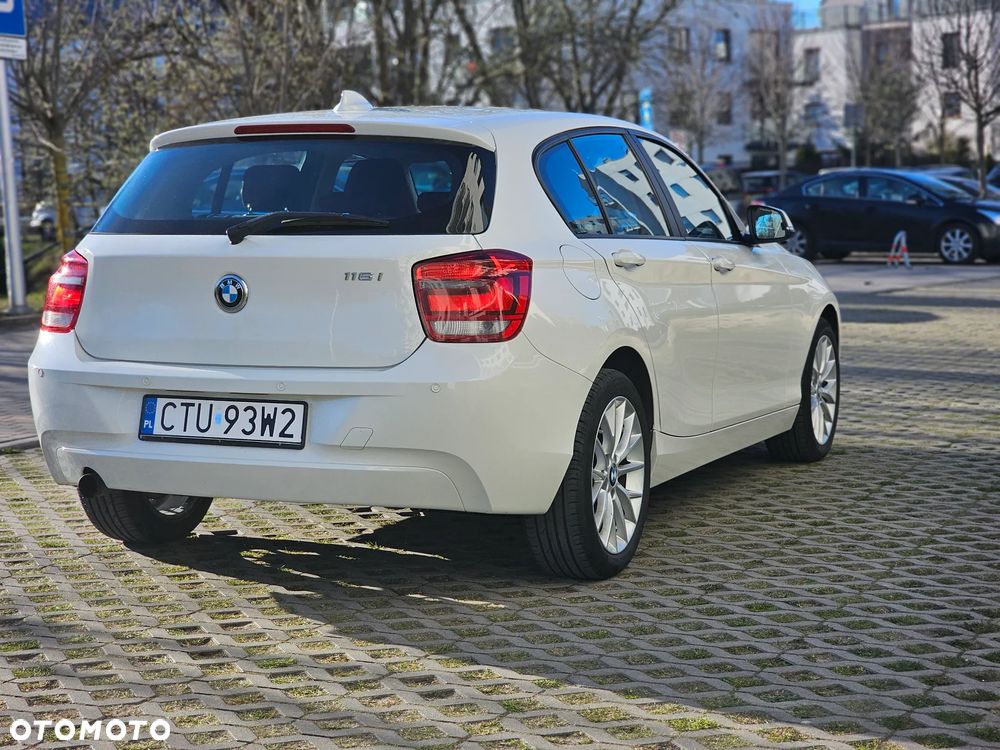 BMW Seria 1 116i - 10