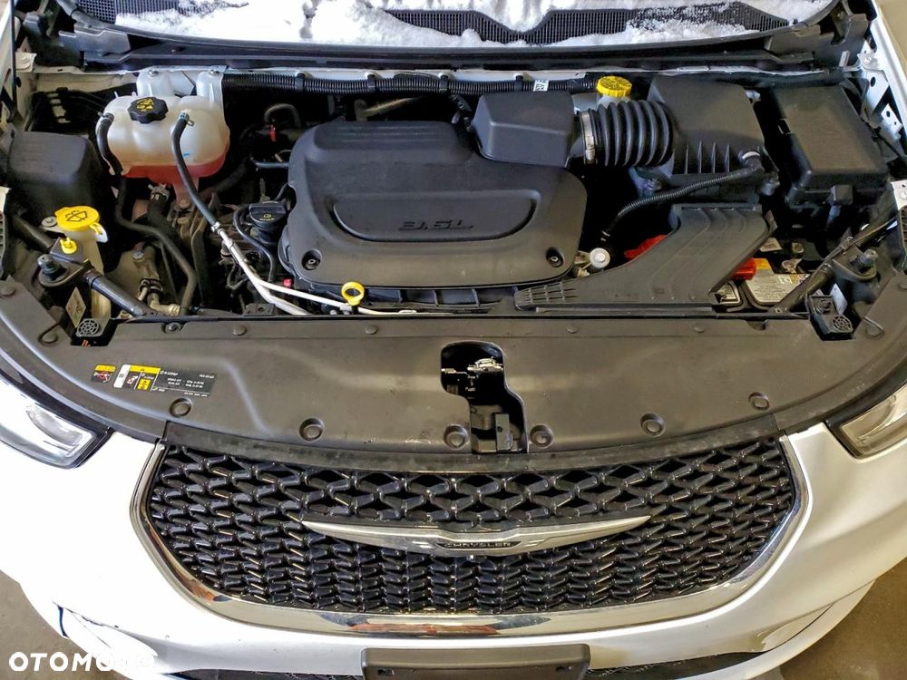 Chrysler Pacifica - 9