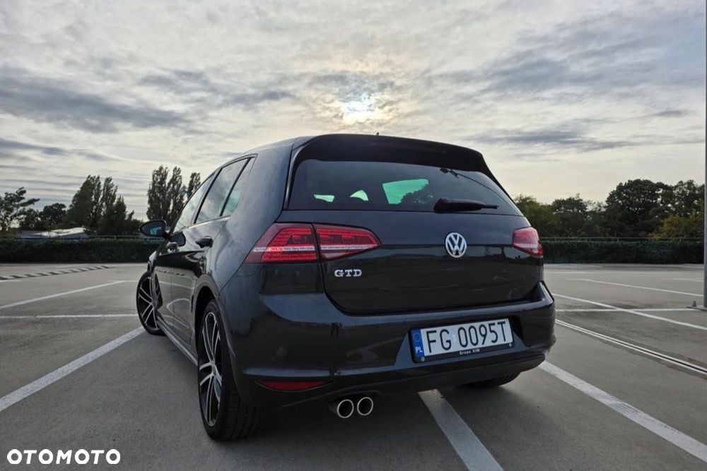 Volkswagen Golf 2.0 TDI BMT GTD - 12