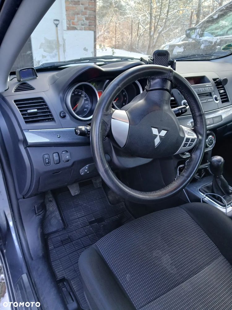 Mitsubishi Lancer 1.5 Inform - 9