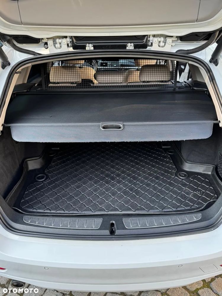 BMW Seria 3 - 16