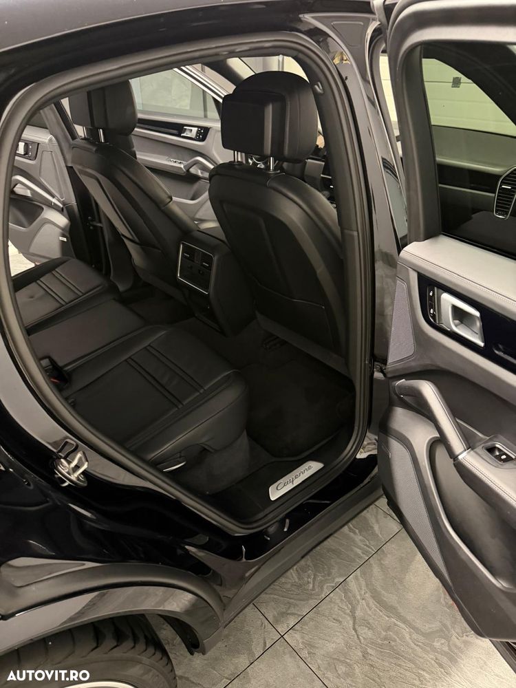 Porsche Cayenne Tiptronic S Platinum Edition - 11