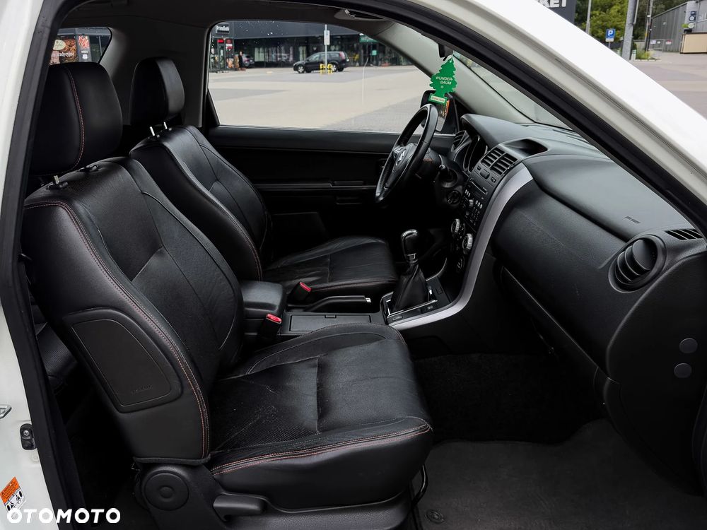 Suzuki Grand Vitara 1.6 De luxe - 10