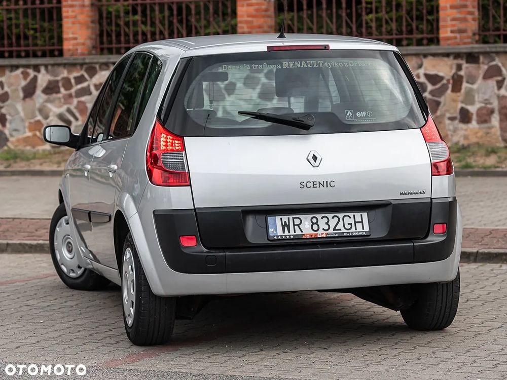 Renault Scenic 1.6 16V Confort Expression - 8
