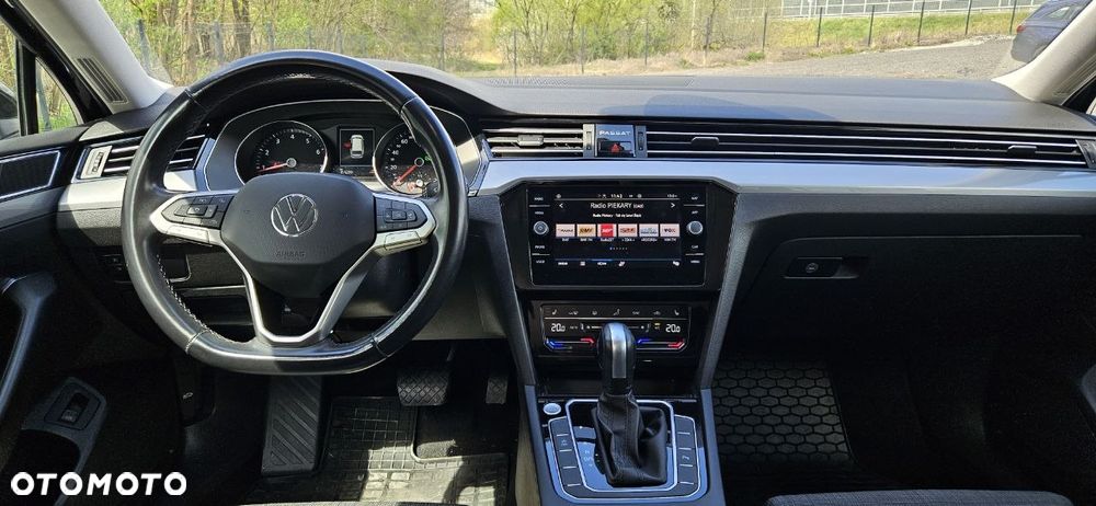 Volkswagen Passat Variant 2.0 TSI Business DSG - 15