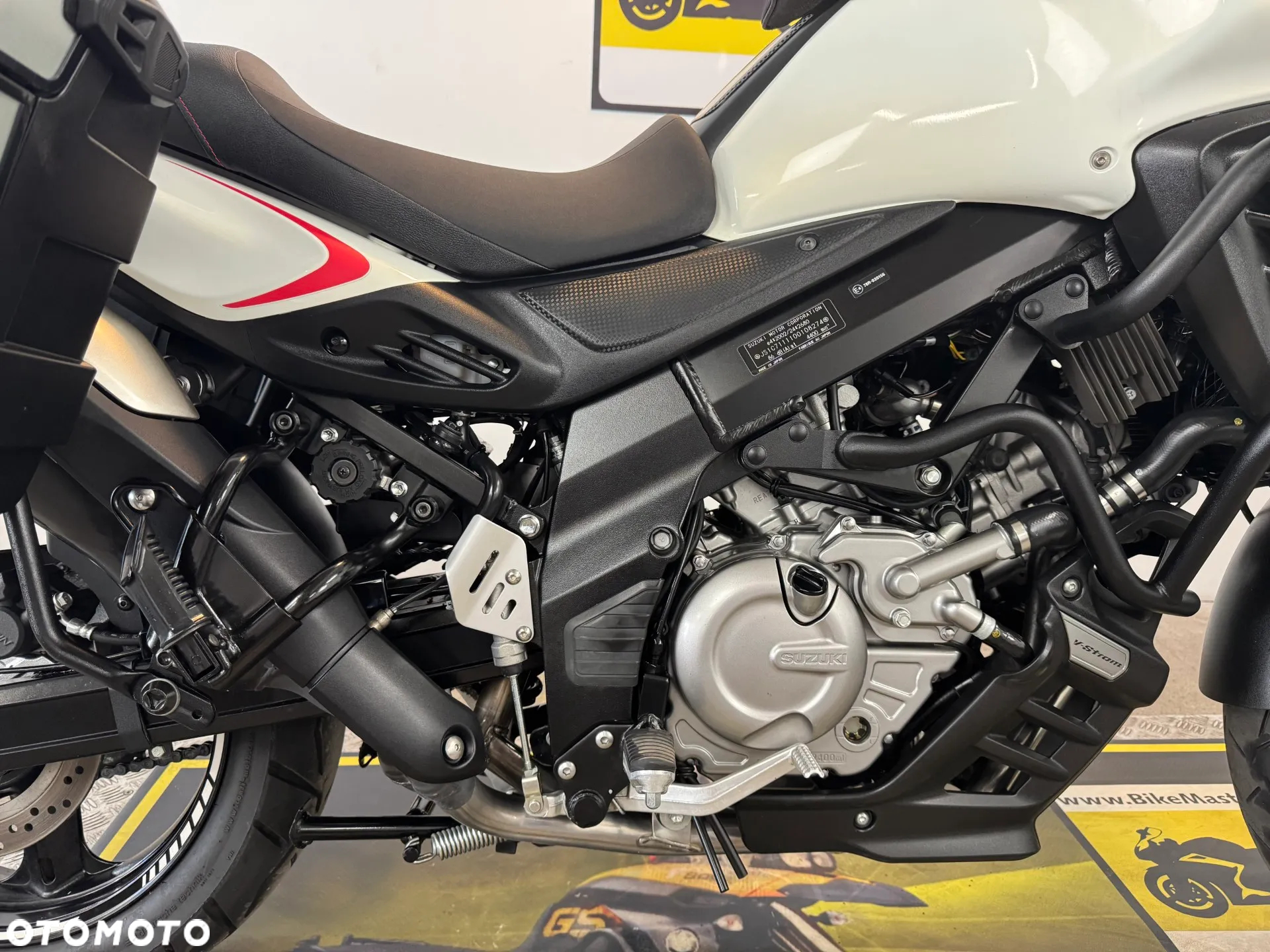 Suzuki DL - 14