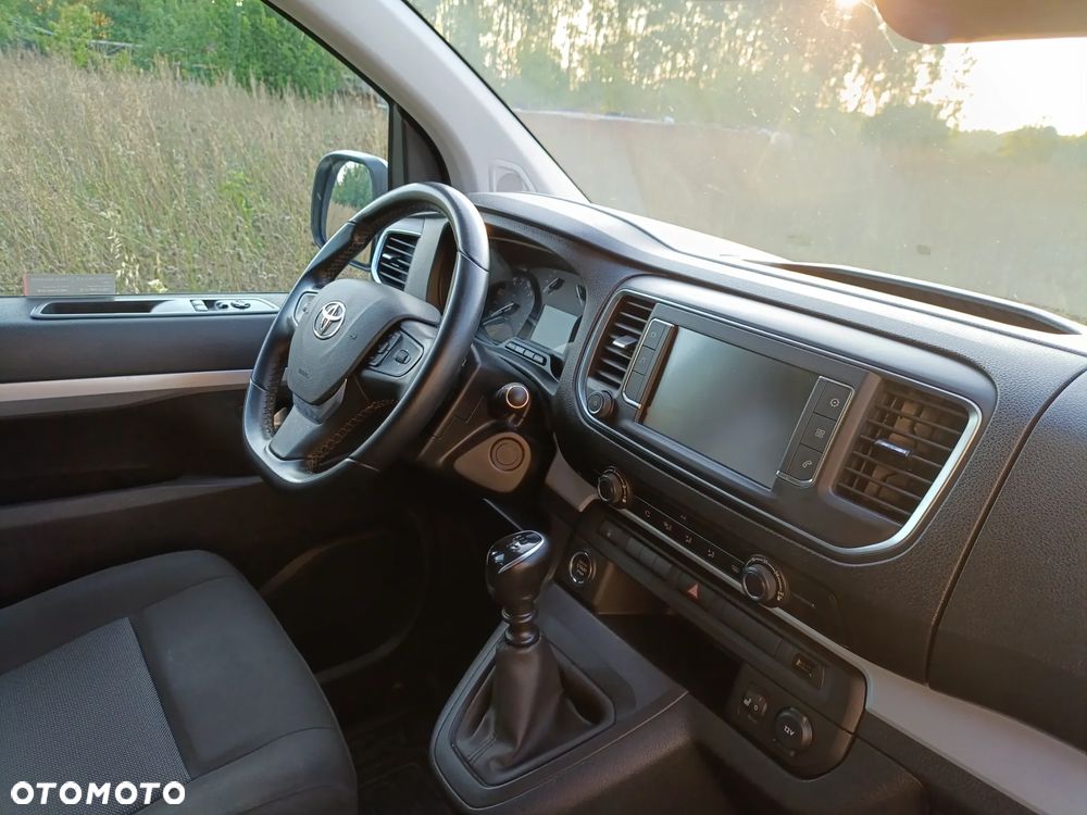 Toyota ProAce Kombi 2.0 D-4D Long 2,8t - 15