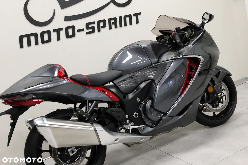 Suzuki GSX - 11