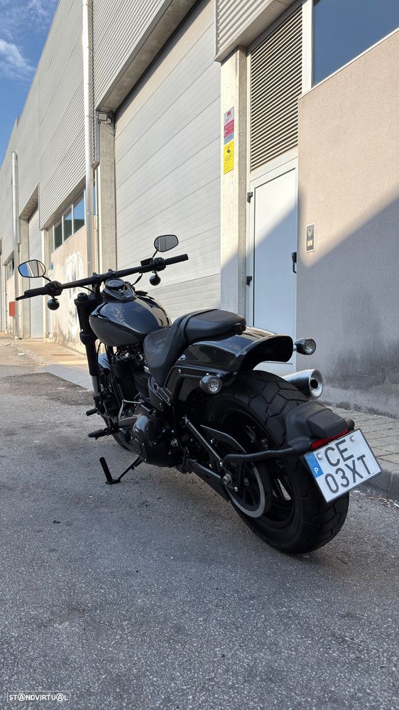 Harley-Davidson FX FAT BOB 114 - 11
