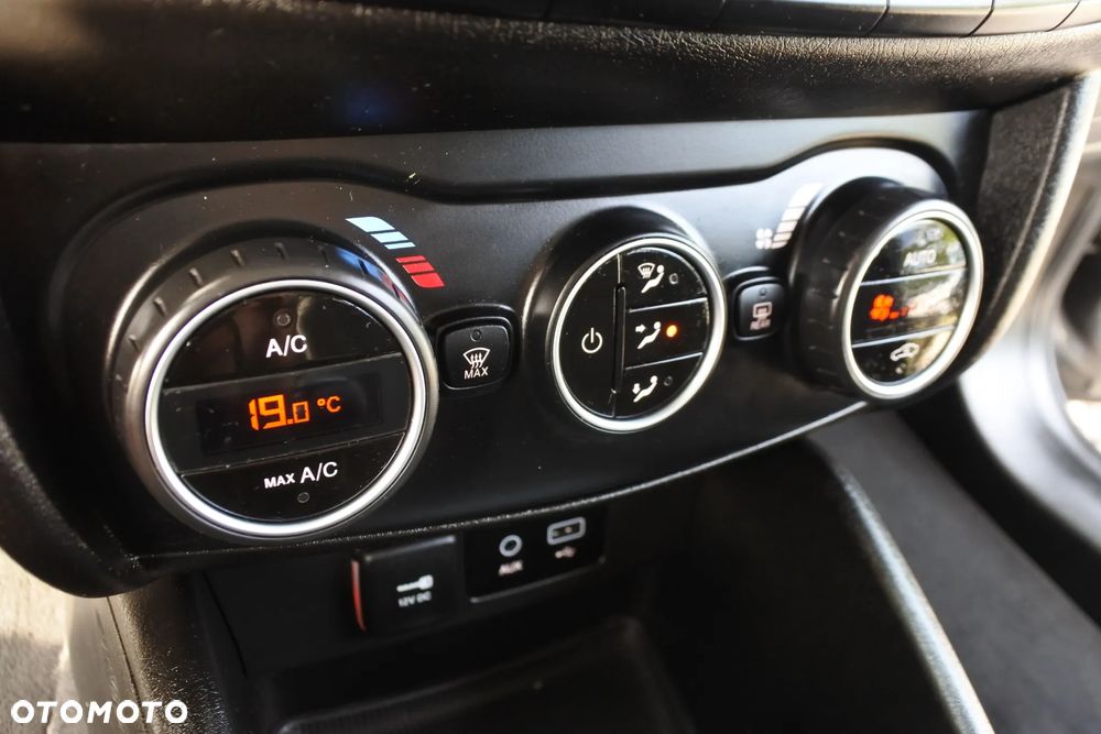 Fiat Tipo Kombi 1.6 MultiJet Lounge - 33