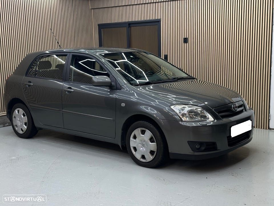 Toyota Corolla - 2