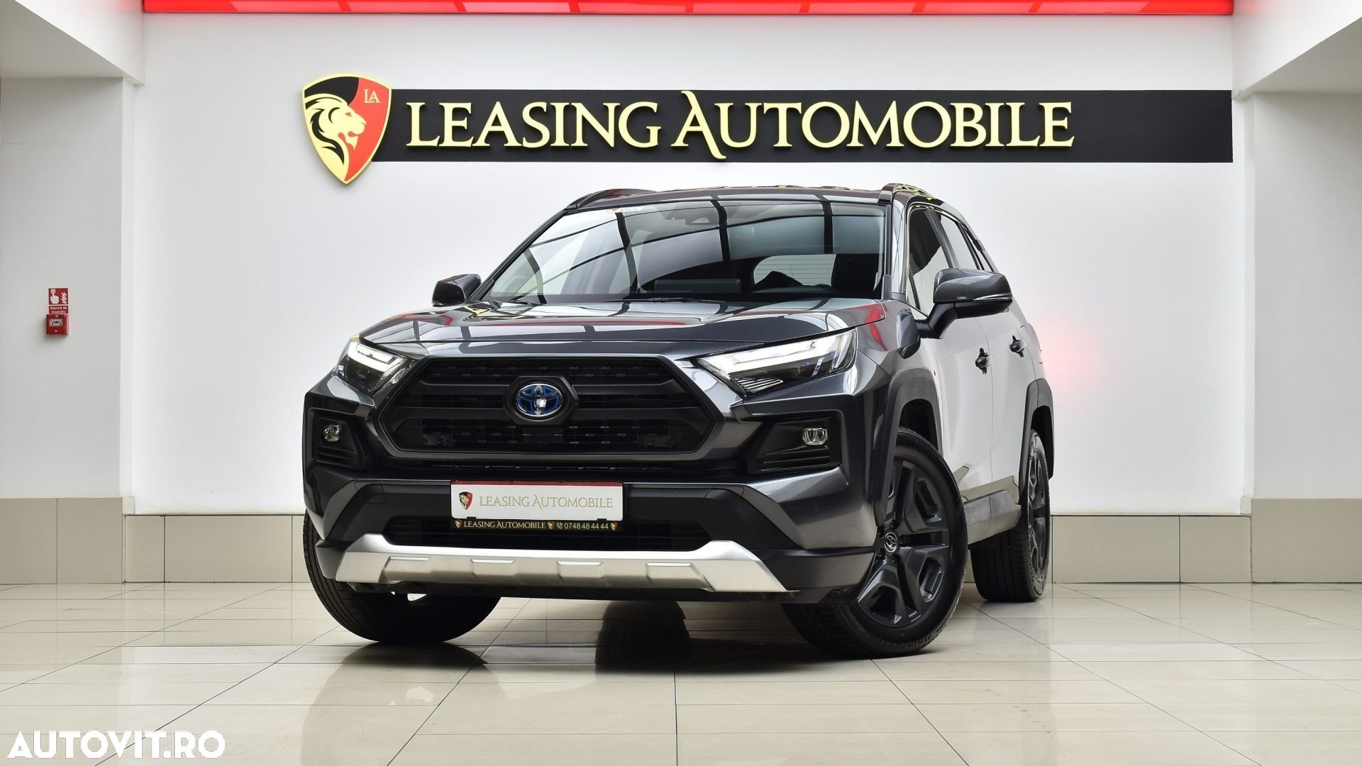 Toyota RAV4 - 1