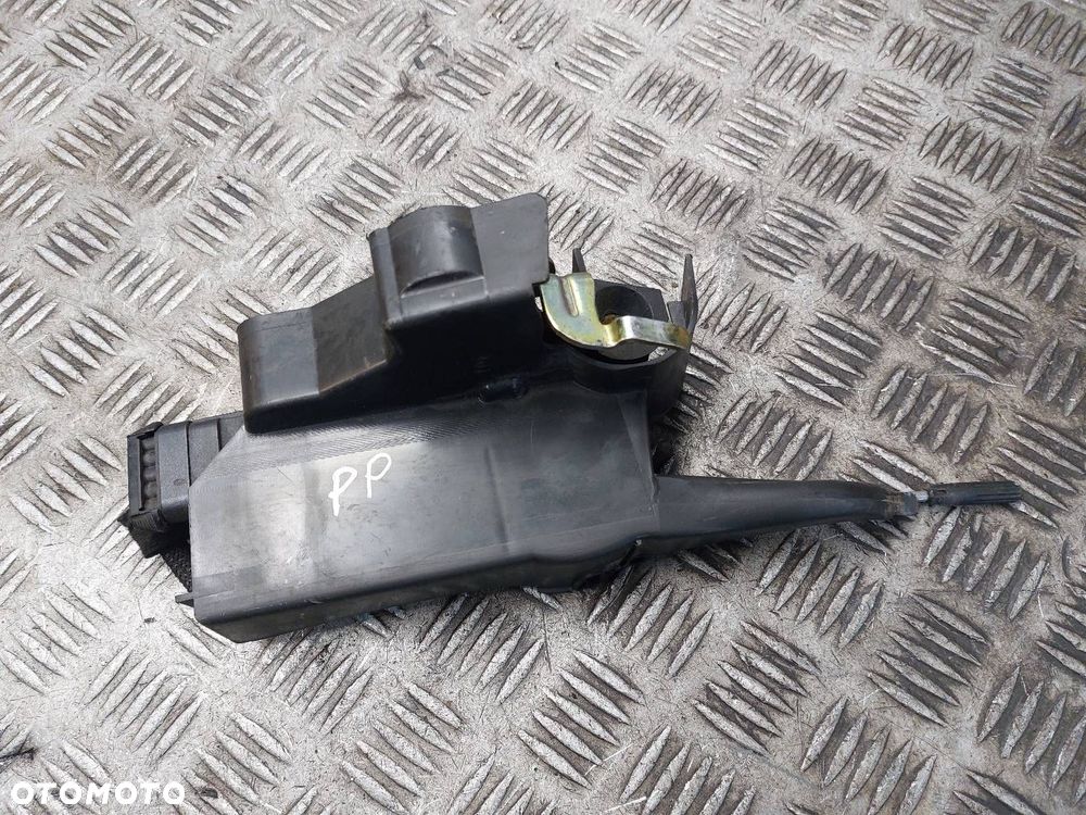 ZAMEK DRZWI PRAWY PRZÓD MERCEDES-BENZ W163 ML A1637203235 - 1