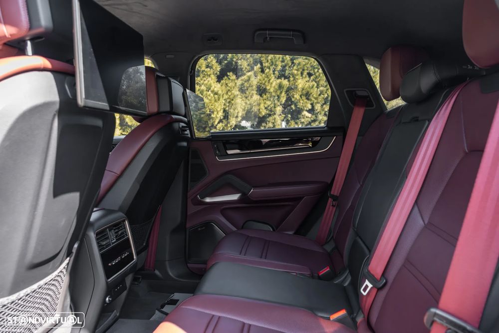 Porsche Cayenne Turbo E-Hybrid - 27