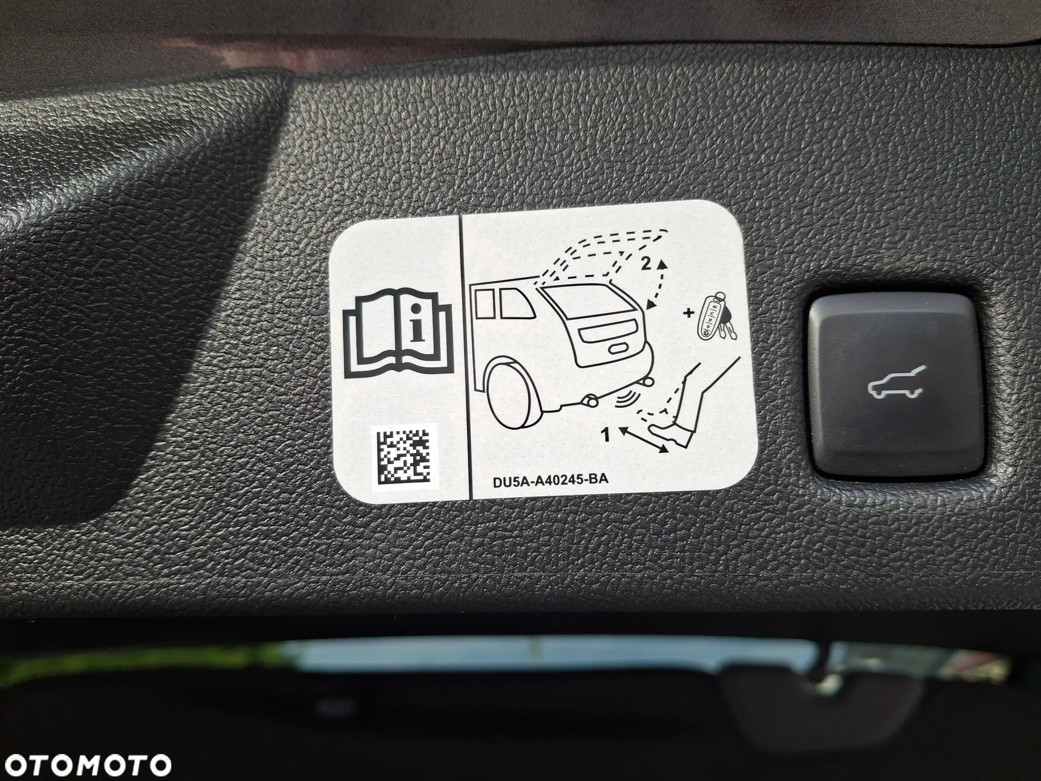 Ford Kuga 1.5 EcoBoost ST-LINE X - 14