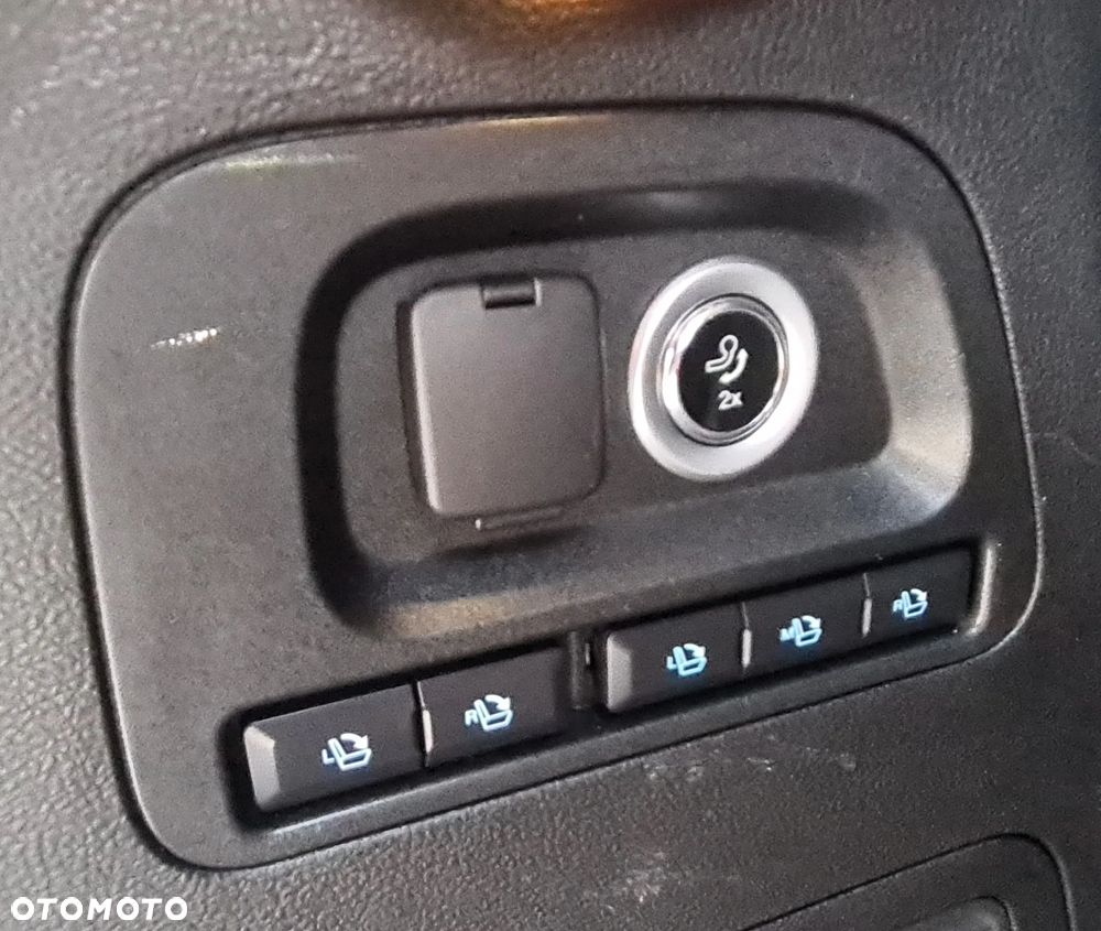 Ford S-Max 2.0 TDCi Bi-Turbo Titanium PowerShift - 21