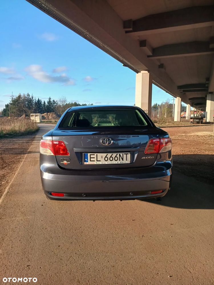 Toyota Avensis 2.2 D-CAT Prestige NAVI - 20