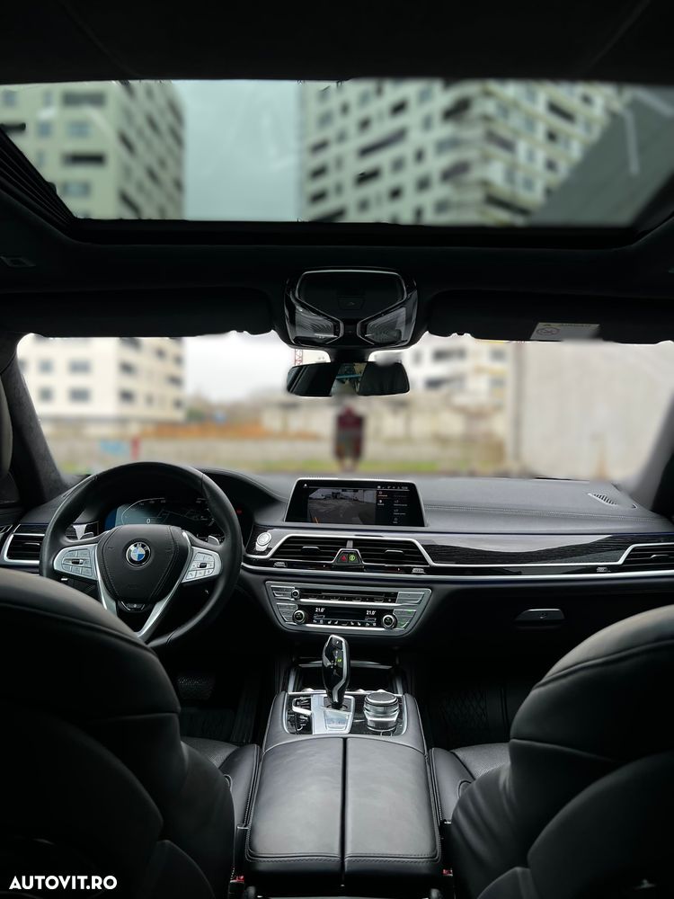 BMW Seria 7 730d xDrive MHEV - 10