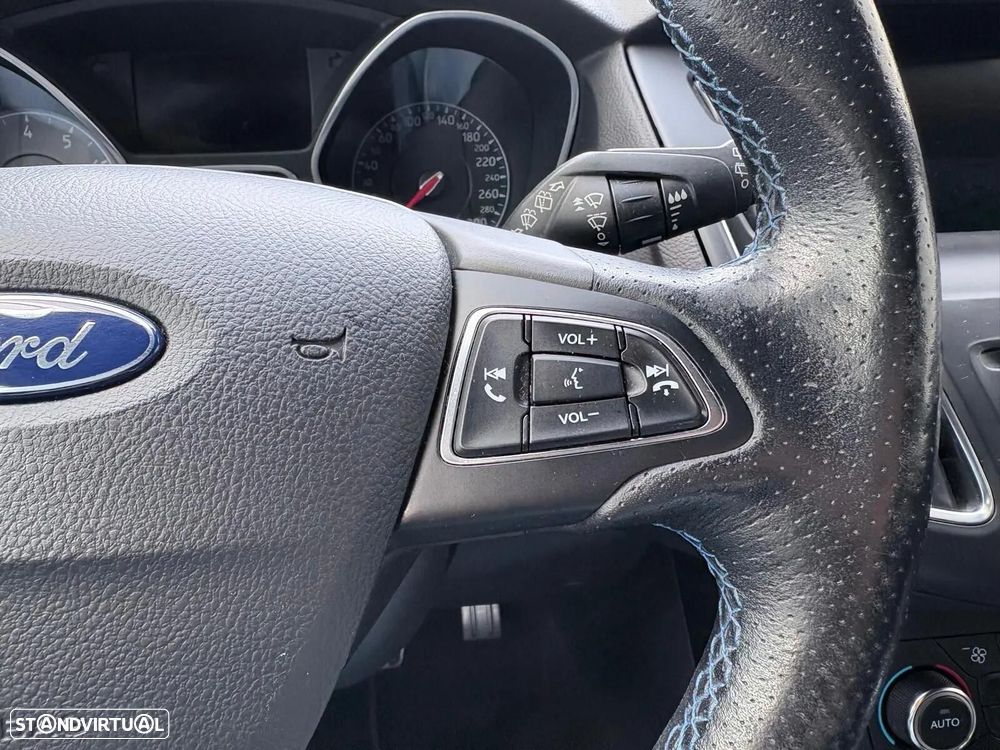 Ford Focus 2.3 EcoBoost S&S 4WD RS - 37